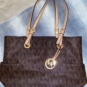Michael Kors Jet Set Signature Logo Tote